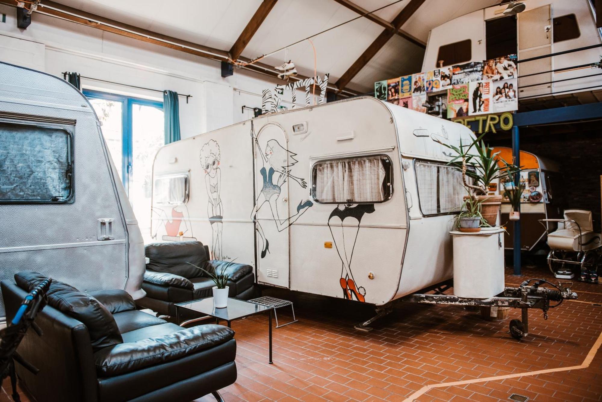 Treck Hostel เกนต์ ภายนอก รูปภาพ